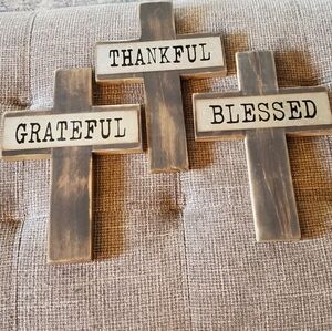 Set of 3 Rustic Wooden Cross Signs - Grateful, Thankful, Blessed